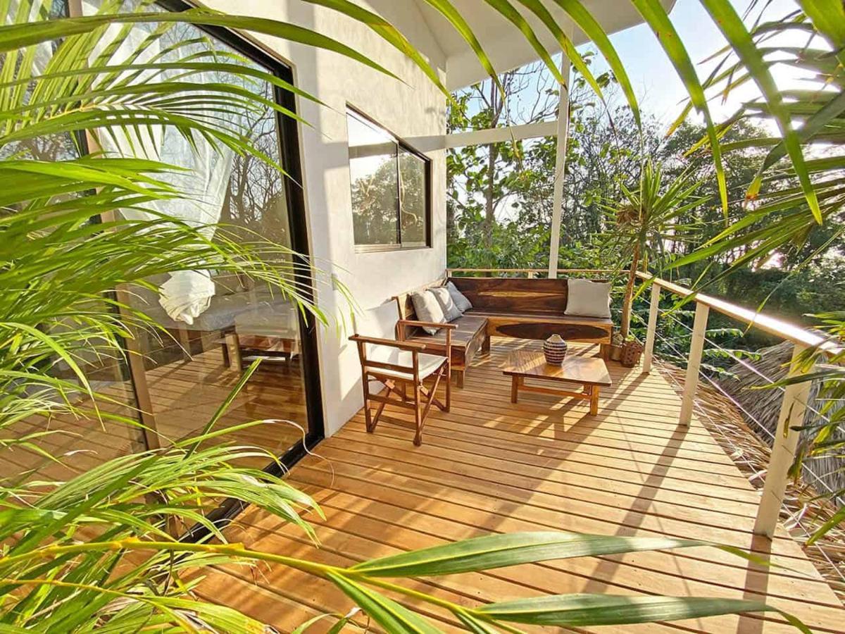 La Sana Surf Hotel, New Management, Few Mn Drive To The Beach Playa Santa Teresa  Екстер'єр фото