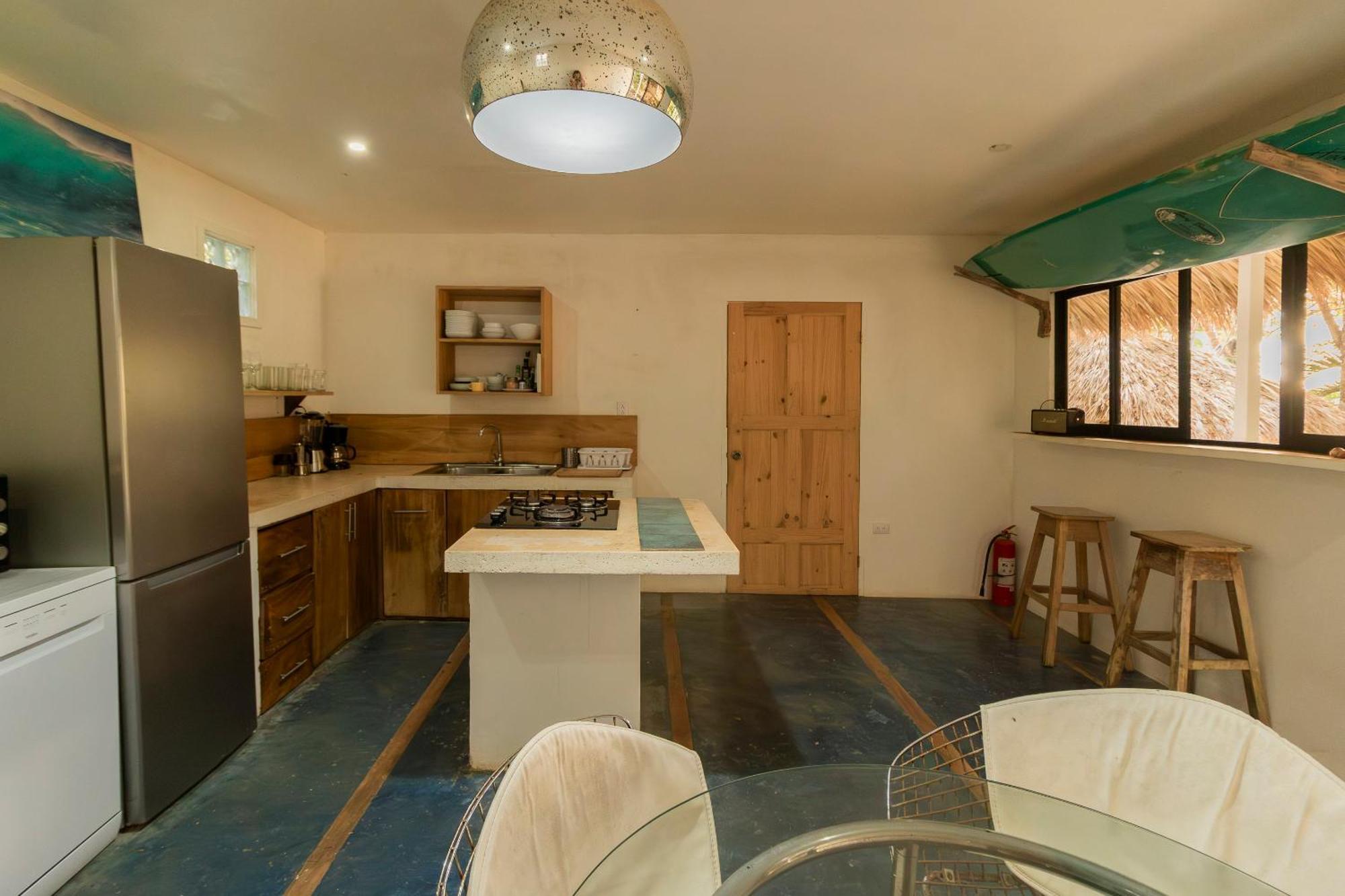La Sana Surf Hotel, New Management, Few Mn Drive To The Beach Playa Santa Teresa  Екстер'єр фото