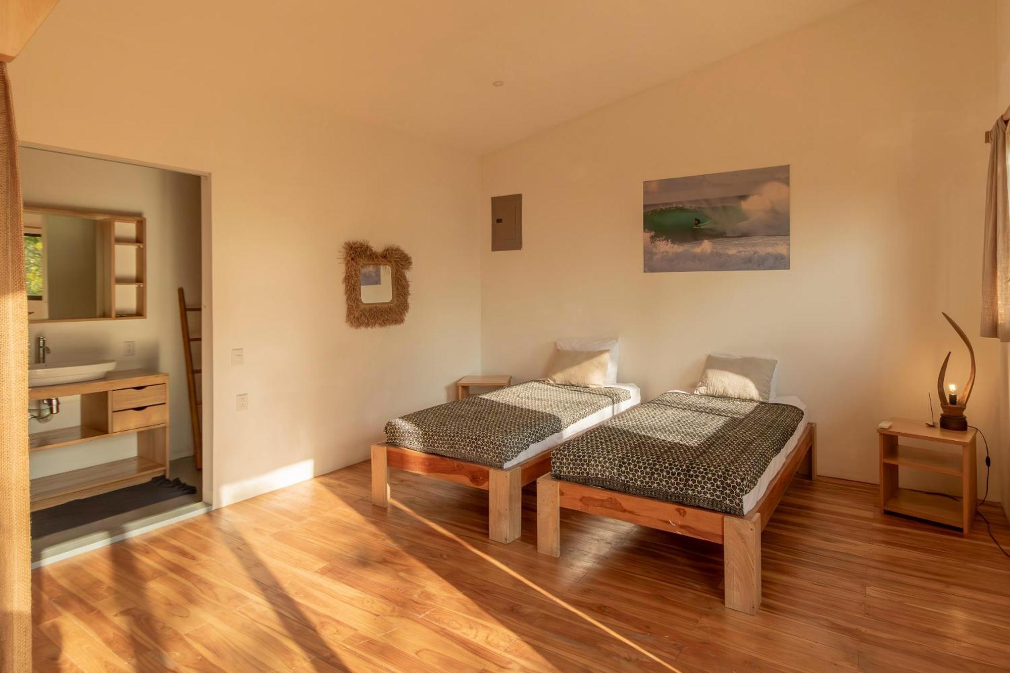 La Sana Surf Hotel, New Management, Few Mn Drive To The Beach Playa Santa Teresa  Екстер'єр фото