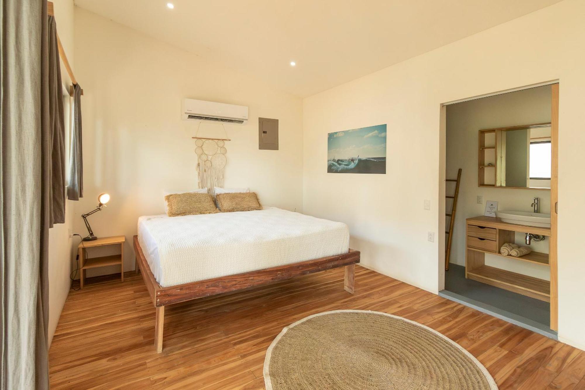 La Sana Surf Hotel, New Management, Few Mn Drive To The Beach Playa Santa Teresa  Екстер'єр фото
